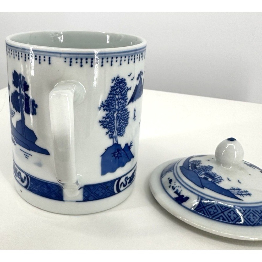 Blue & White Porcelain Pagoda Landscape Lidded Mug Tea Coffee Cup - Picture 12 of 14
